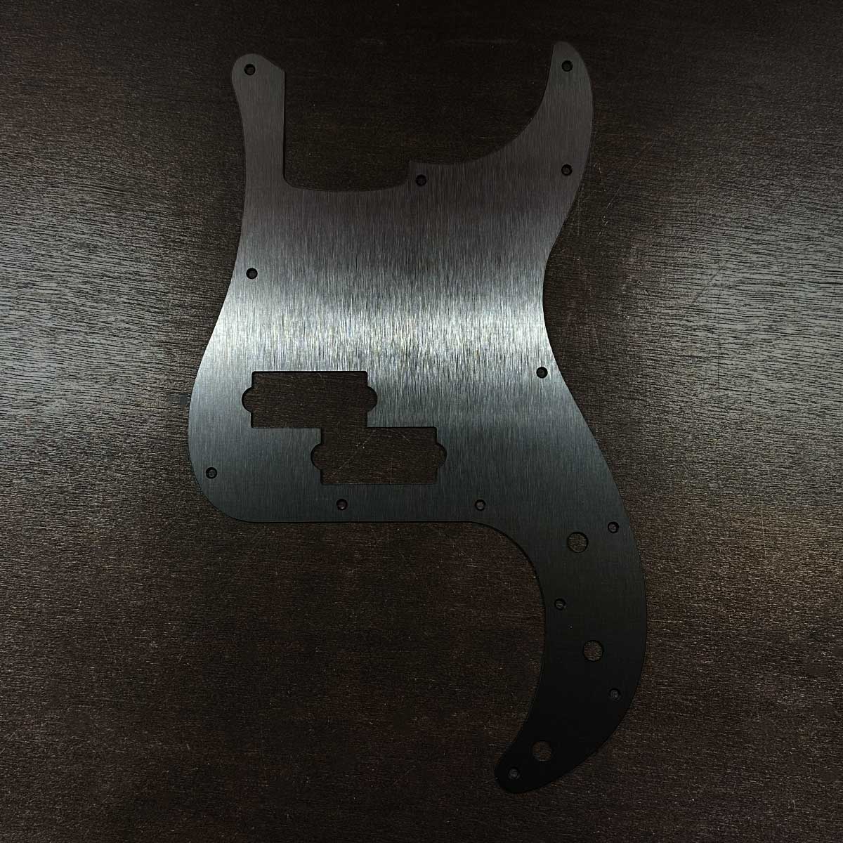 Plaque de protection en aluminium anodisé pour basse Fender Precision